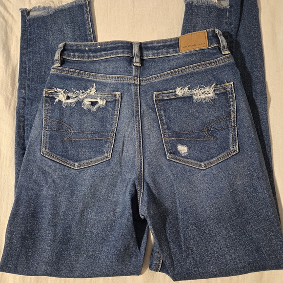 American Eagle Outfitters Distressed Denim Stretch Mom Jeans‎ - Picture 5 of 5